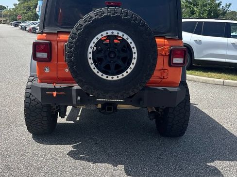 Used 2018 Jeep Wrangler Unlimited Sport AWD/4WD image 4