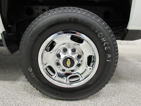 Used 2019 Chevrolet Silverado 2500 W/T image 11