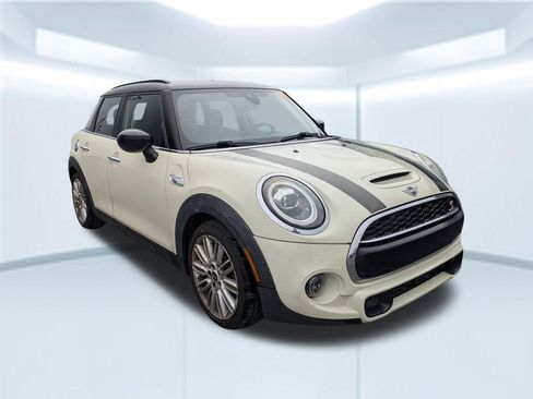 Used 2020 MINI Cooper S image 3