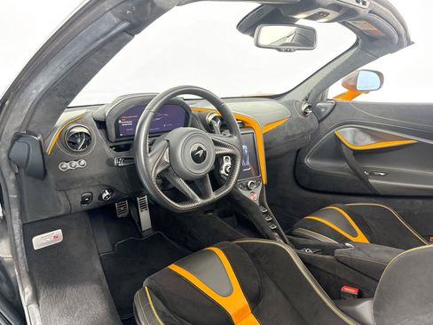 Used 2022 McLaren 720S Spider RWD image 9