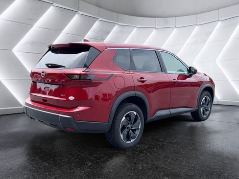 Used 2025 Nissan Rogue SV AWD/4WD image 6
