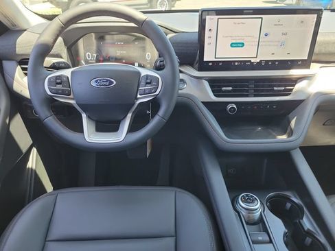 New 2026 Ford Explorer Active w/ Active Comfort Package RWD image 14