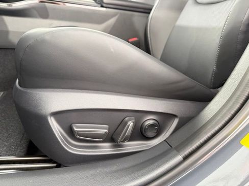 New 2026 Toyota Prius XLE image 26