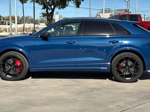 New 2026 Audi RS Q8 performance image 4