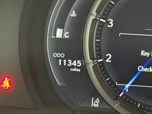 Used 2025 Lexus IS 350 F Sport w/ Navigation Package image 19