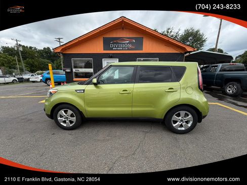 Used 2018 Kia Soul FWD image 2