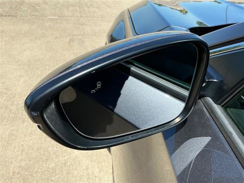 Used 2018 Honda Accord Touring image 14