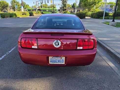 Used 2007 Ford Mustang Premium RWD image 6