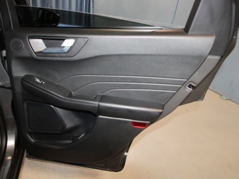 Used 2025 Ford Escape Platinum w/ Premium Technology Package image 26