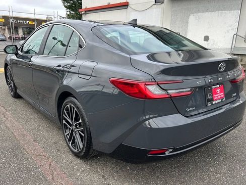 Certified 2025 Toyota Camry XLE FWD image 7