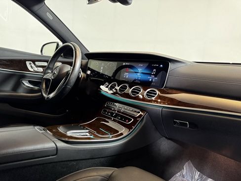 Used 2022 Mercedes-Benz E 350 4MATIC Sedan image 9