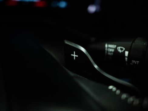 Used 2025 Toyota Camry SE image 19