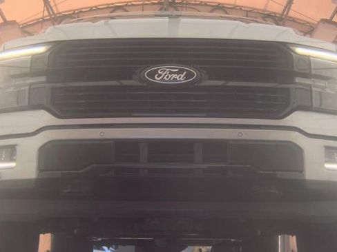 Used 2025 Ford F150 Platinum image 2