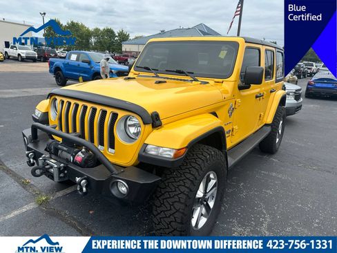 Used 2018 Jeep Wrangler Unlimited Sahara w/ Cold Weather Group AWD/4WD image 1