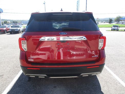Certified 2021 Ford Explorer XLT w/ Equipment Group 202A image 22