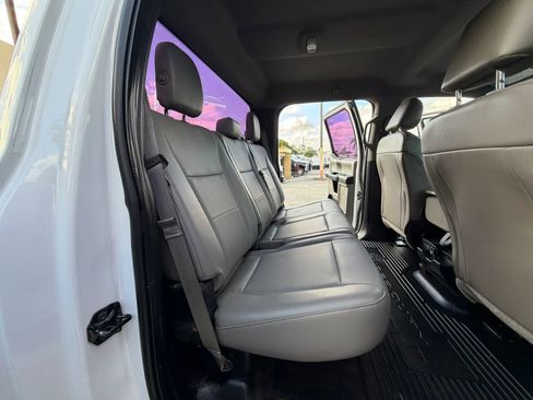 Used 2018 Ford F250 XL w/ Power Equipment Group image 19