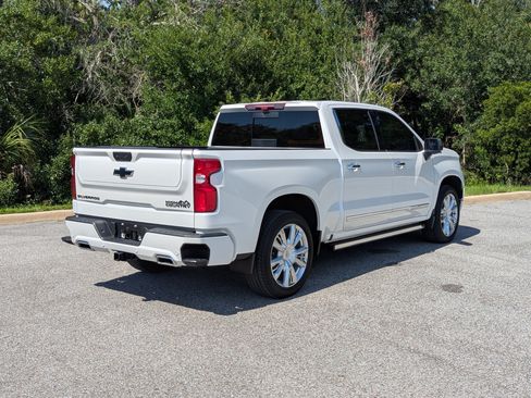 Used 2025 Chevrolet Silverado 1500 High Country AWD/4WD image 7