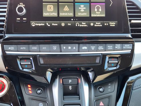 New 2026 Honda Odyssey Touring image 12