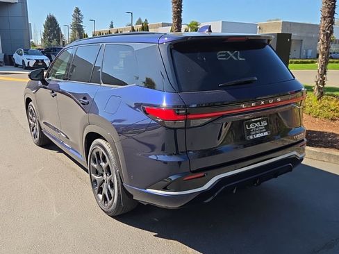 New 2026 Lexus TX 500h AWD image 3