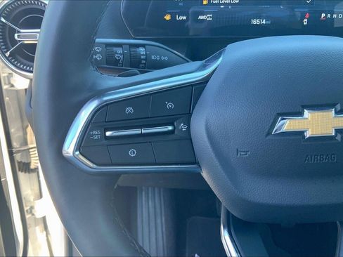 Used 2025 Chevrolet Equinox LT image 17