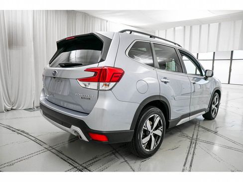 Used 2019 Subaru Forester Touring AWD/4WD image 7
