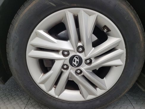 Used 2019 Hyundai Elantra Value Edition FWD image 31