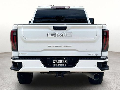 Used 2025 GMC Sierra 2500 AT4 AWD/4WD image 5
