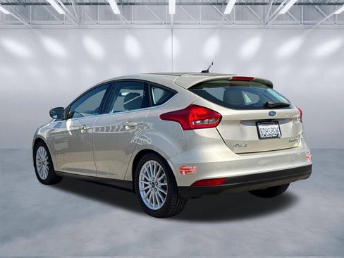 Used 2017 Ford Focus Electric Hatchback FWD image 4