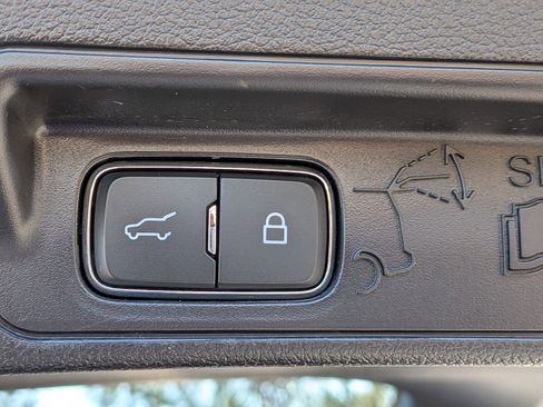 Certified 2022 Ford Explorer XLT w/ Equipment Group 202A image 16