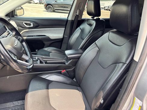 Used 2022 Jeep Compass Latitude w/ Convenience Group AWD/4WD image 10