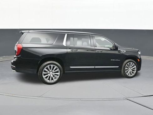 Used 2021 GMC Yukon XL Denali w/ Denali Premium Package image 15