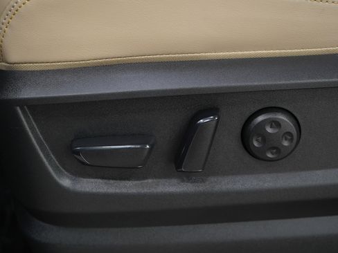 Used 2025 Nissan Armada Platinum AWD/4WD image 27