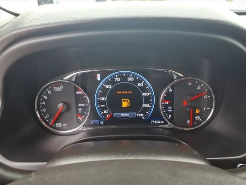 Used 2021 GMC Acadia SLT w/ Technology Package FWD image 17