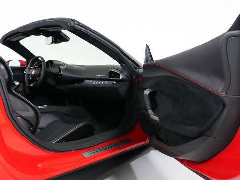 Used 2025 Ferrari 296 GTS RWD image 40