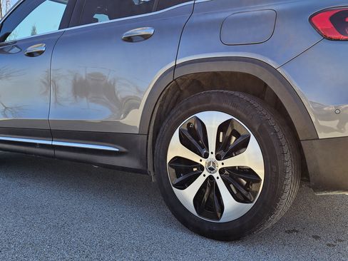 Certified 2025 Mercedes-Benz GLB 250 4MATIC image 31