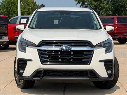 Used 2023 Subaru Ascent Limited AWD/4WD image 2