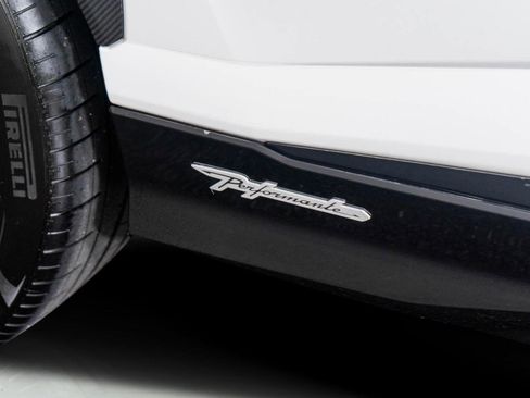 Used 2023 Lamborghini Urus Performante AWD/4WD image 42