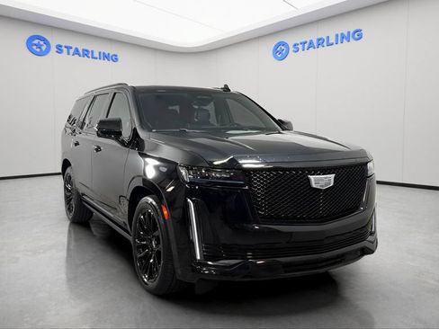 Used 2023 Cadillac Escalade Sport w/ LPO, ONYX Package AWD/4WD image 15