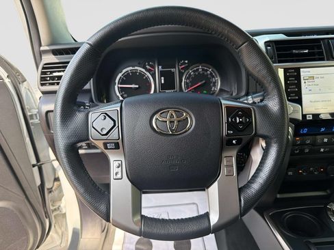 Used 2024 Toyota 4Runner Limited AWD/4WD image 32