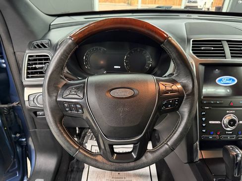 Used 2019 Ford Explorer Platinum AWD/4WD image 27