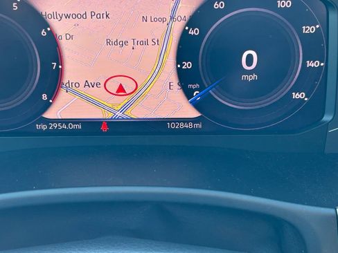 Used 2020 Volkswagen Atlas Cross Sport SEL image 38