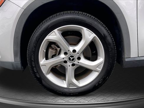 Used 2018 Mercedes-Benz GLA 250 image 9