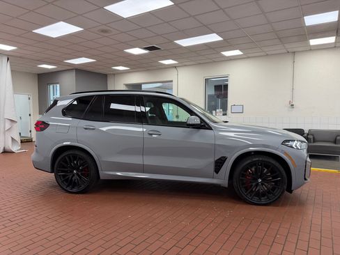 Used 2026 BMW X5 xDrive40i w/ M Sport Package image 8