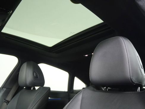 Used 2023 BMW i4 eDrive35 image 11