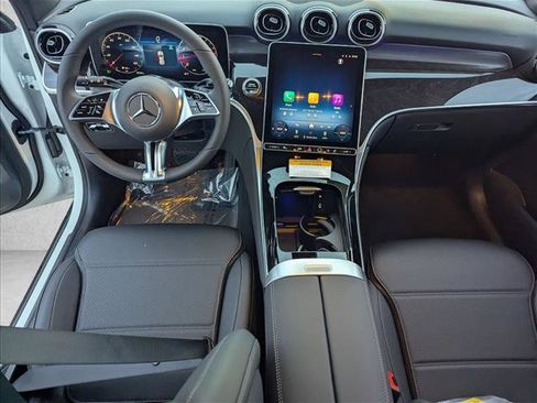 Used 2026 Mercedes-Benz GLC 300 image 14