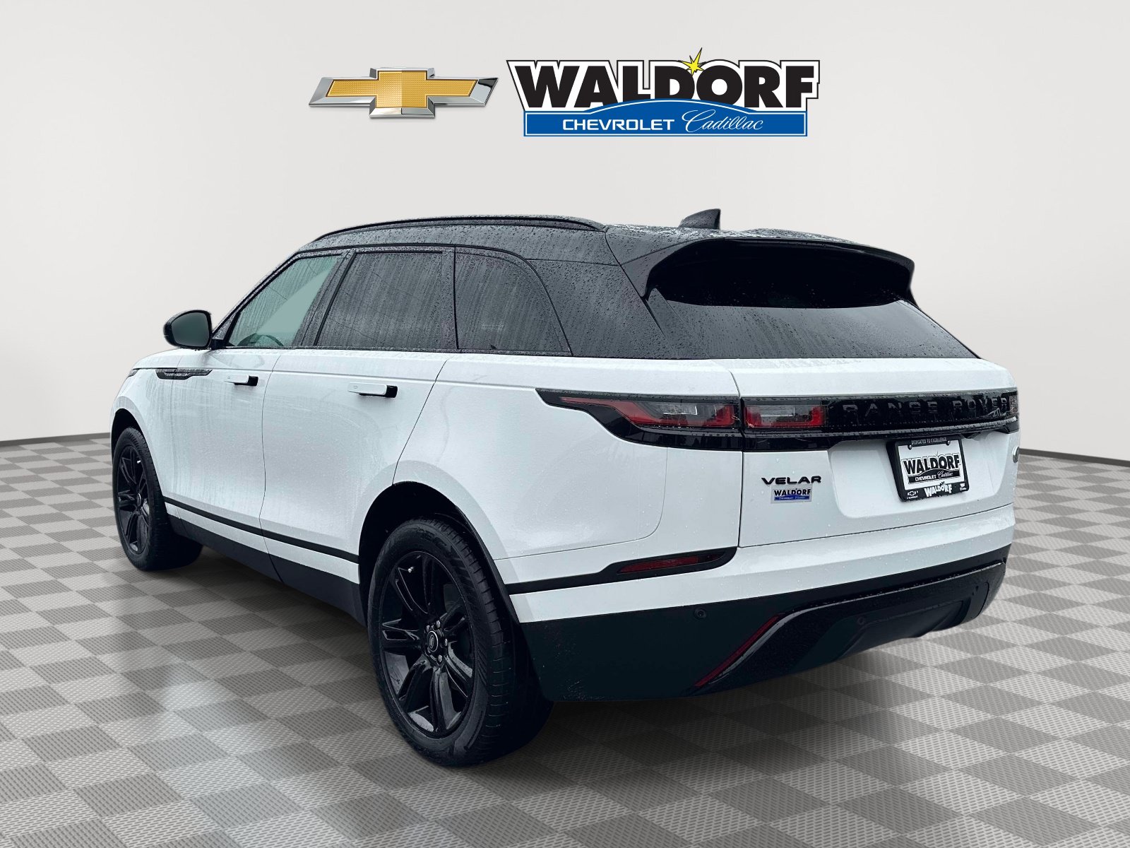 Used 2022 Land Rover Range Rover Velar S AWD/4WD image 4