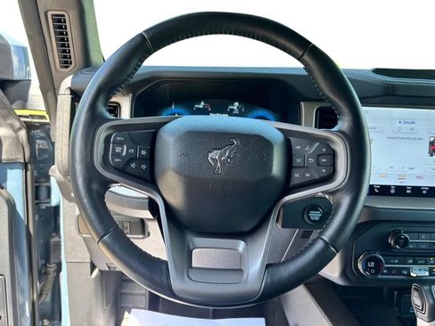 Used 2025 Ford Bronco Outer Banks AWD/4WD image 12