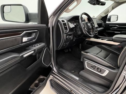 Used 2022 RAM 1500 Laramie AWD/4WD image 11