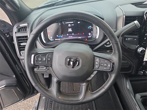 Used 2024 RAM 2500 Limited image 27