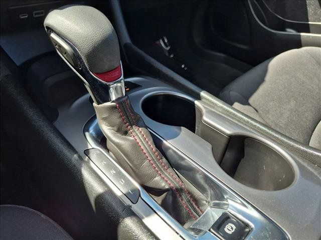 Used 2025 Chevrolet Malibu RS FWD image 12